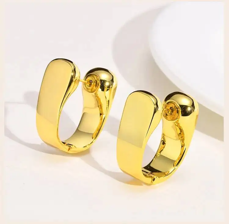 Vnox 1 Paar geometrische Ohrringe mit Herzkreis-Motiv für Damen, goldfarbener, wasserdichter, klobiger Ohrring aus Edelstahl, trendiges Schmuckgeschenk – Detail 4