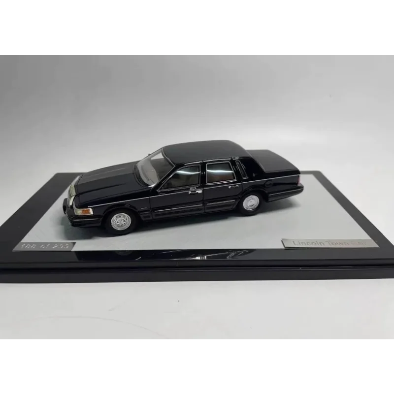 

GLM масштаб 1/43 Lincoln Towncar 1996, модель автомобиля из смолы, Коллекционная игрушка, подарок, сувенир, украшение для дисплея