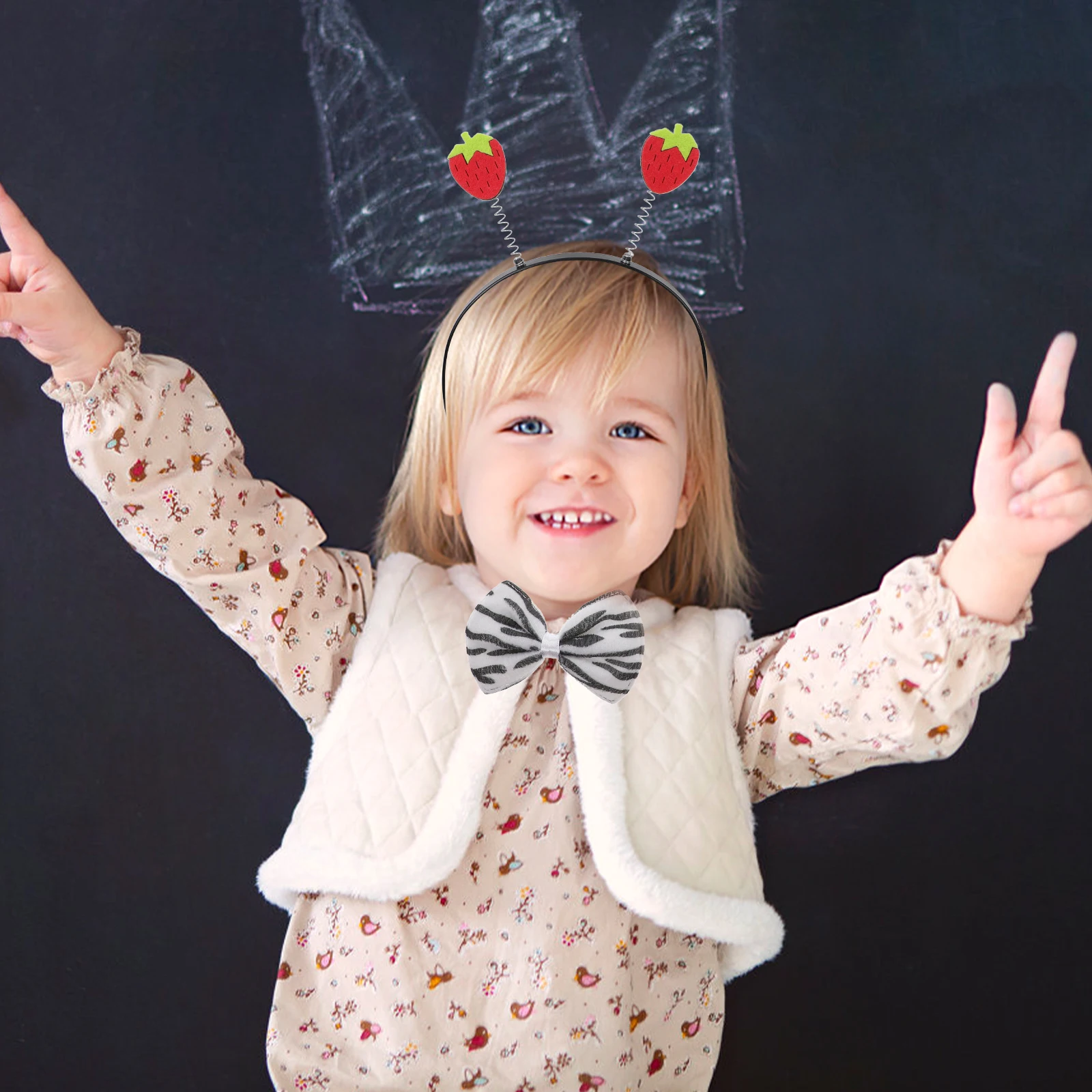 

2Pcs Strawberry Headband Fruits Headdress Fine Workmanship Kids Girls Hair Accessories Christmas Theme Party Decor