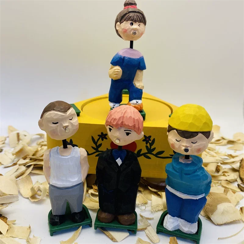 

Handmade wood carving kiss creative birthday gift decoration, electric rotating speakers, solid wood carving music box