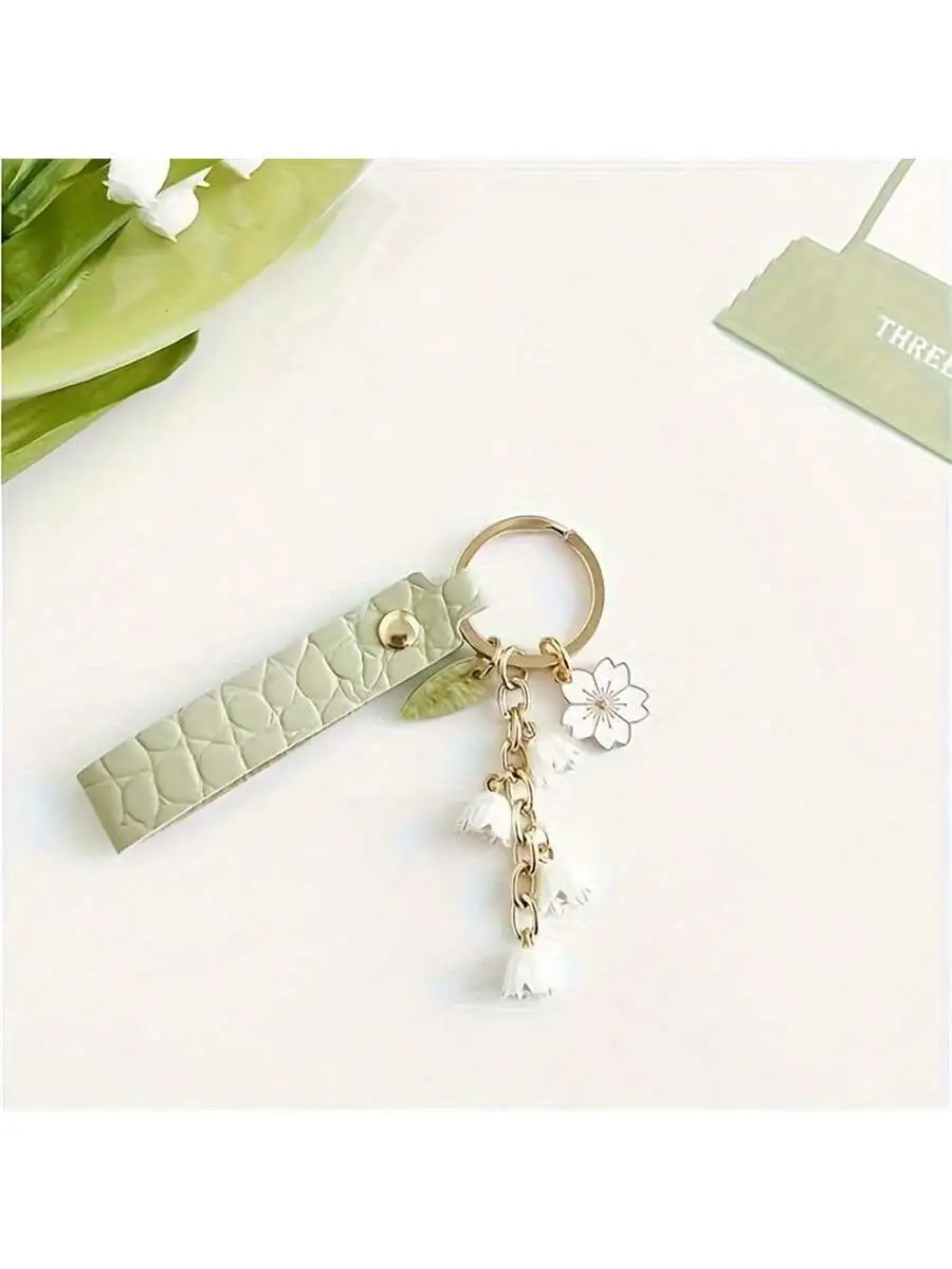 1pc Lily Of The Valley Flower Key Chain Valentine's Day Gift Green Ladies Keychain PU Leather Car Key Chain Accessory Gift