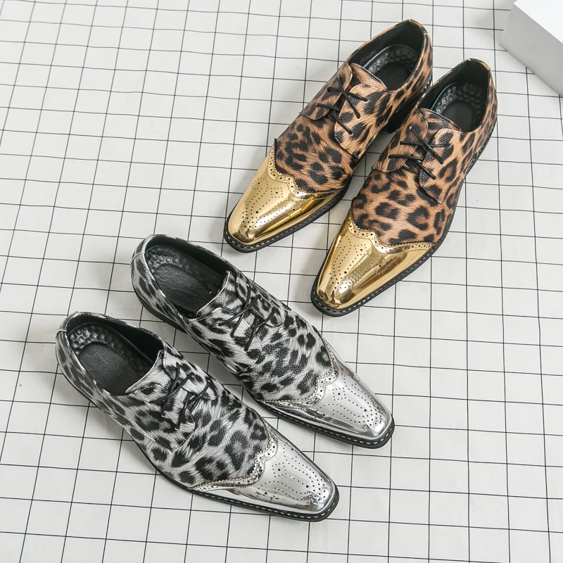Brand Designer Men's Carved Gold Leopard Print Pointed Leather Shoes Fashionable Social Parties Wedding Flat Bottomed Loafers