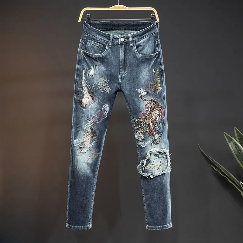 

2024 Handsome Embroidered Street Jeans Men's Fashion Scratch Design Trend Retro High-End Men's Tight Trousers