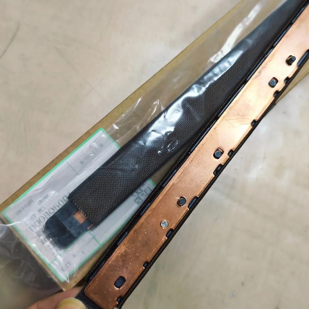 

1PCS ORIGINAL Oil Application Pad for Ricoh MP2554 3054 3554 4054 5054 6054 2555 3035 3555 4055 5055 6055 Fusing Pad