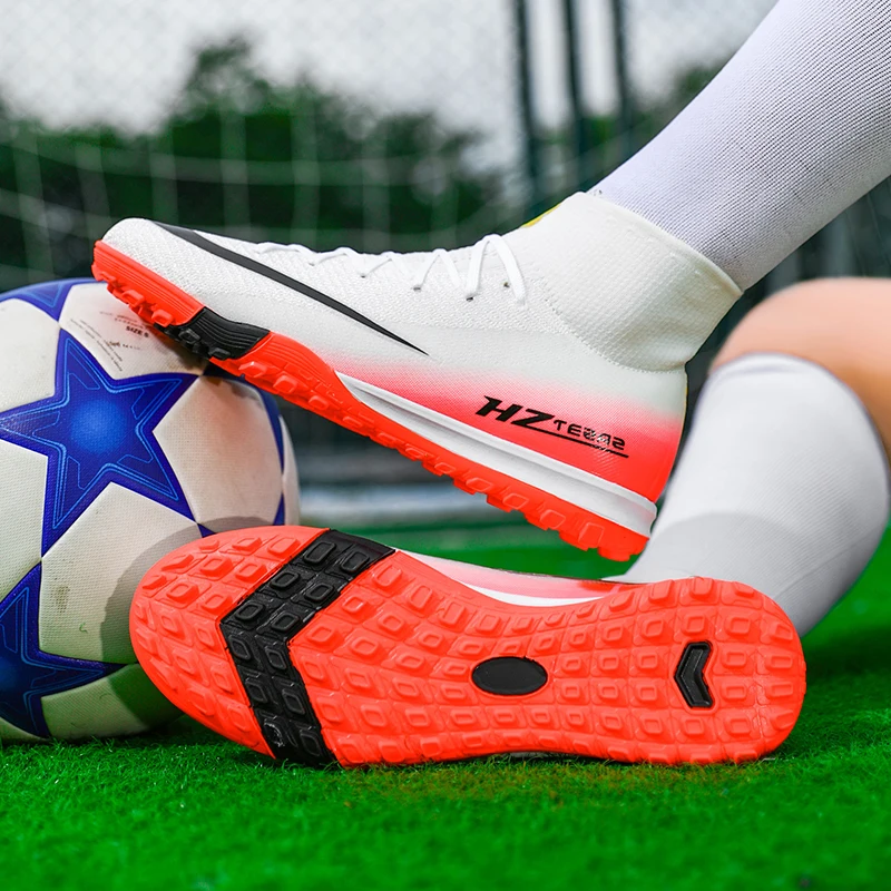 Men Soccer Shoes New Breathable Futsal Fast Resistant Male Football Boots Sneakers Indoor Grass Cleats Professional Adult Match