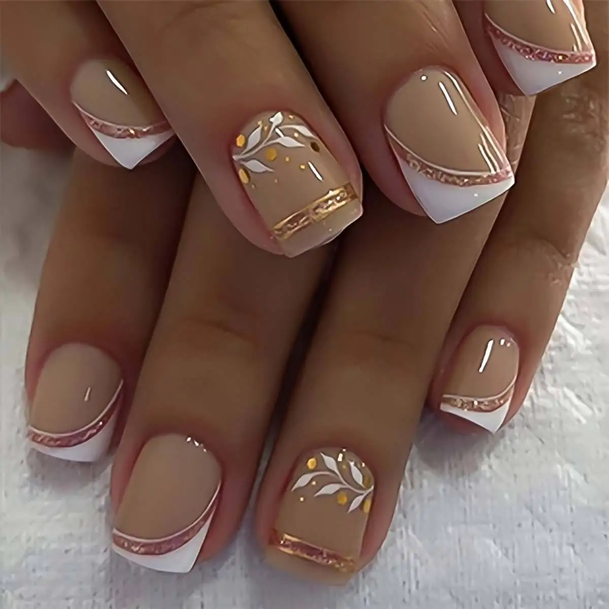 누드 숏 스퀘어 프레스온 네일 화이트 리프 프린트 골드 - Nail Art Glitter 리뷰 및 가격