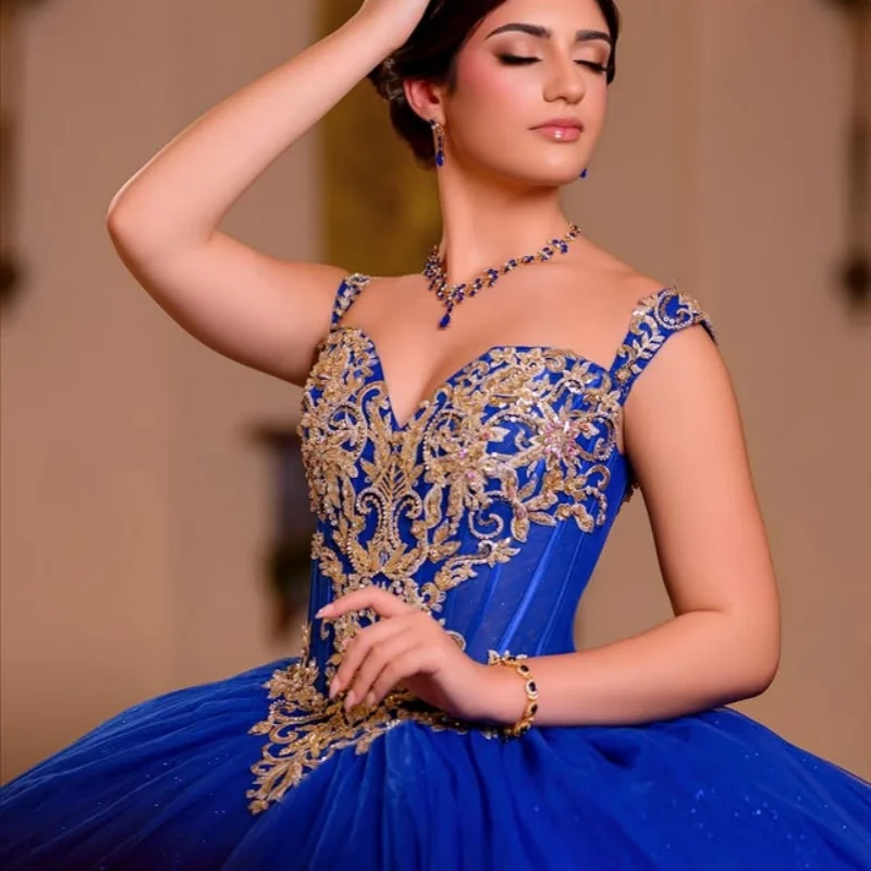 

Королевское синее платье Quinceanera с открытыми плечами, золотистый блеск, наклейка, длинный хвост, бант, Vestidos De 15, Quinceanera ﻿ Настроить