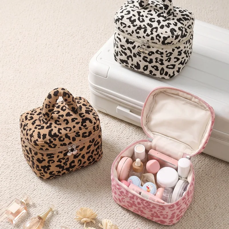 Women‘s Leopard Print Standing Makeup Bag Large Capacity Corduroy Thickened Handbag Outdoor Cosmetic Storage Bag Case