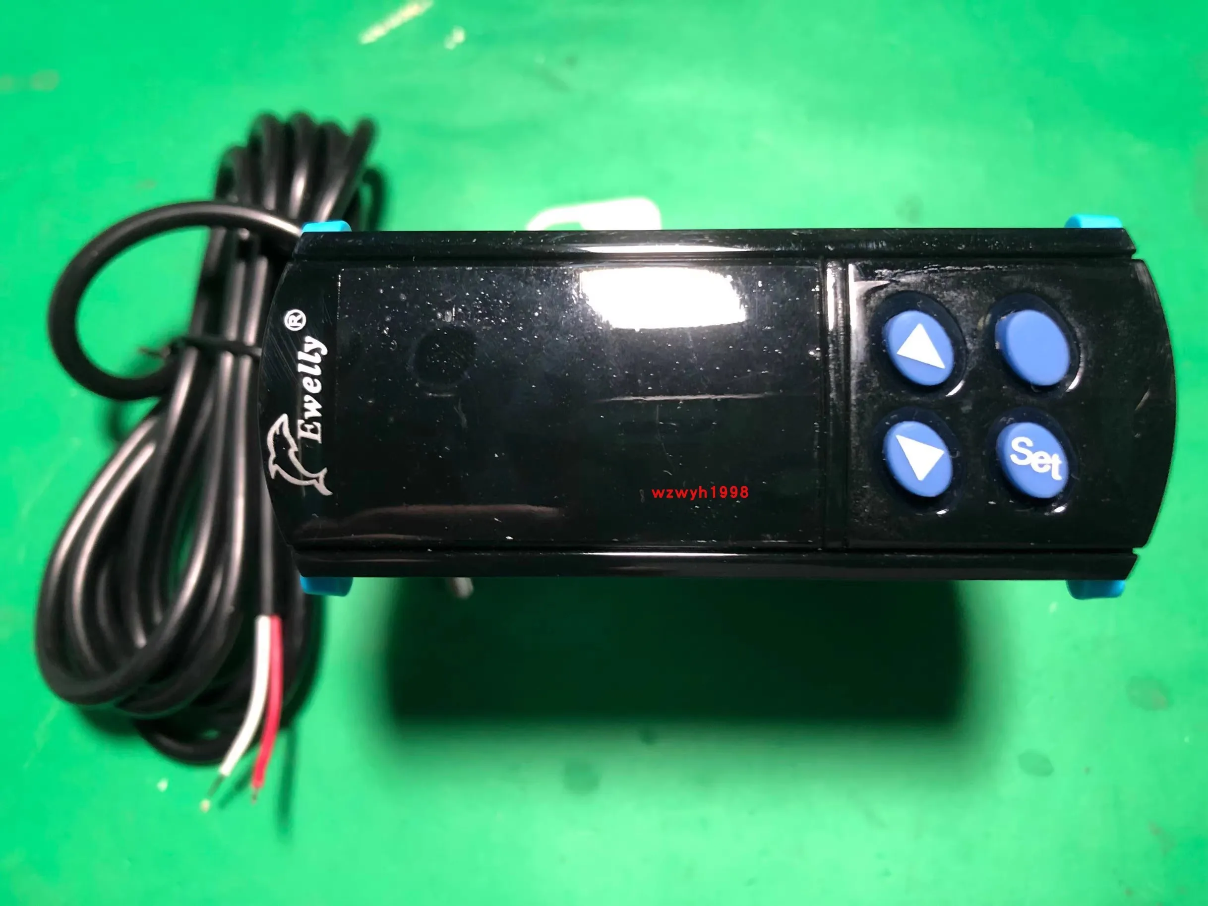 

EWELLY Microcomputer Temperature Controller EW-183F Refrigeration Thermostat EW183 EW183F Includes Sensor