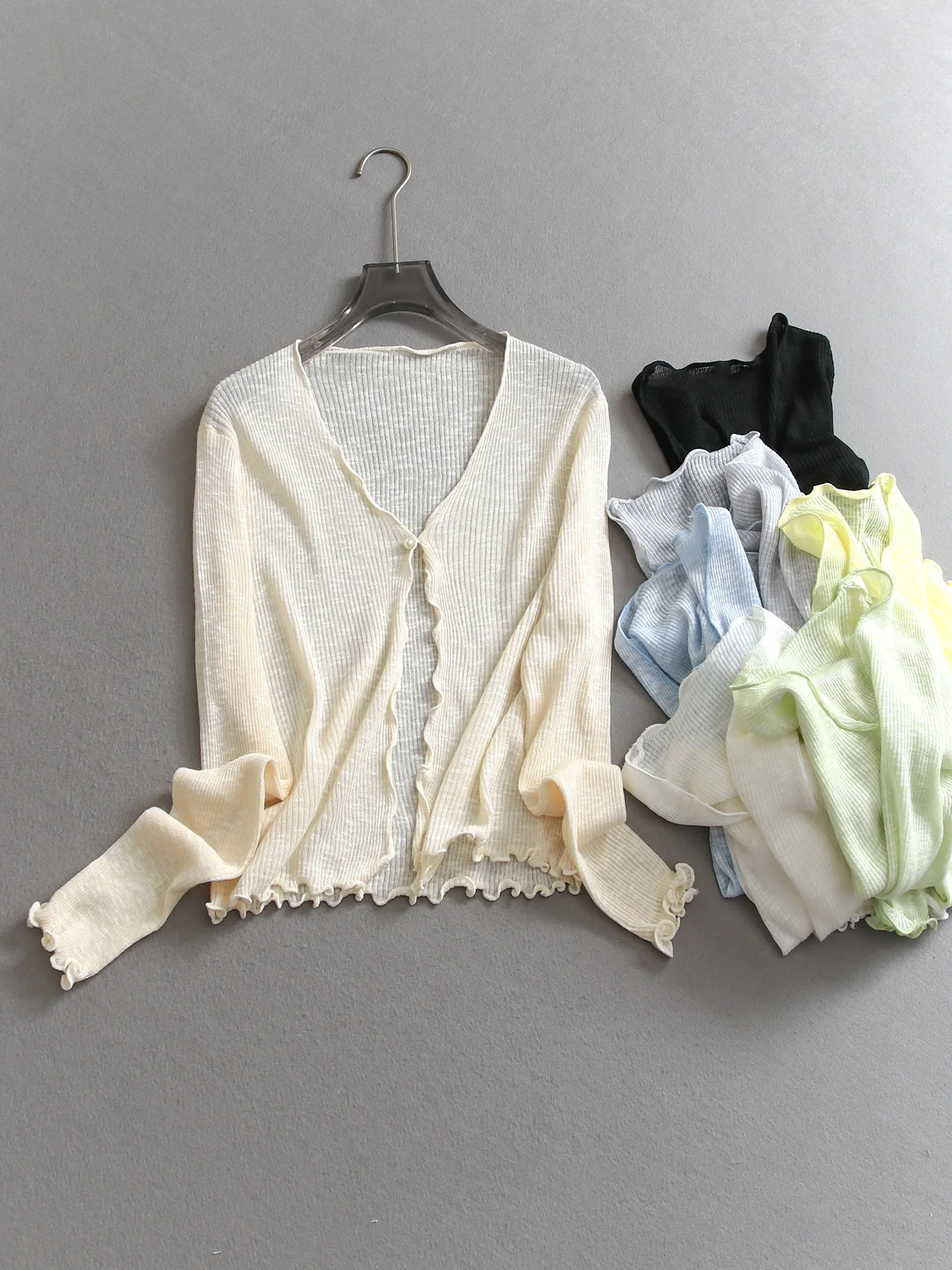 

Skin-Friendly Thin Long-Sleeve Women's Knitted Cardigan UV Protection Air Conditioning Outerwear V-Neck Short Length Color