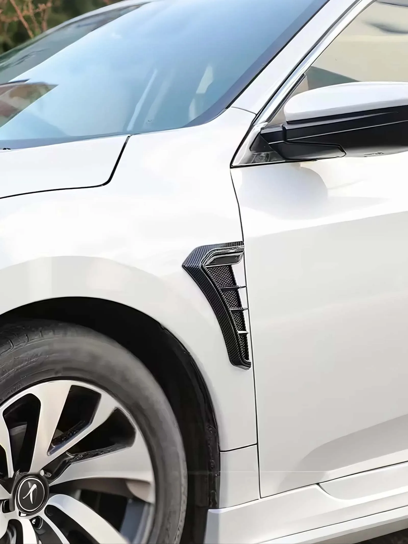 

2Pc Car fender decorative stickers Universal side wing car stickers Modified fender side marking decoration