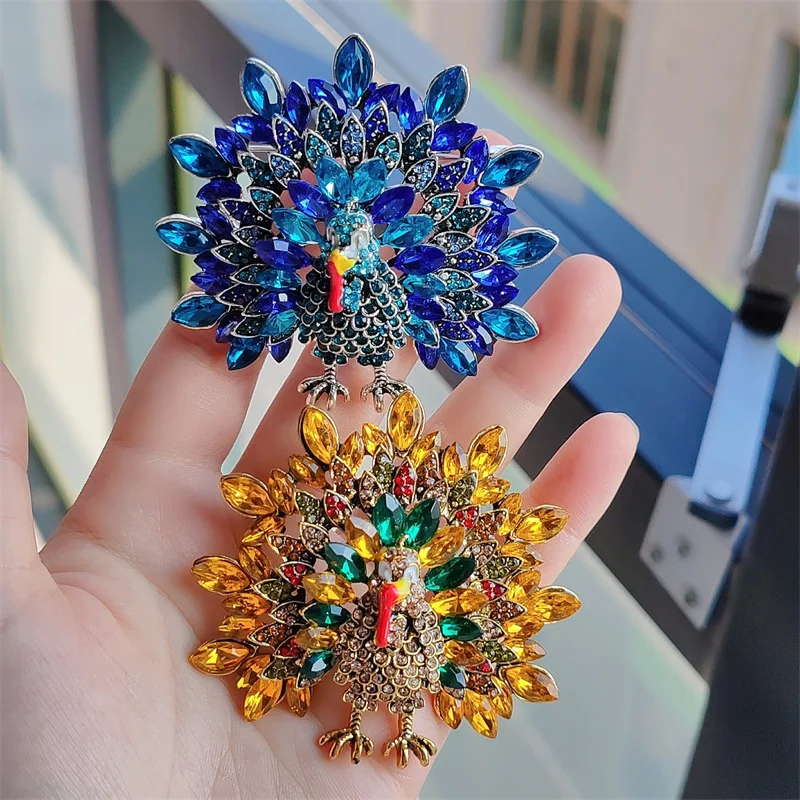 Foreign trade retro turkey brooch creative rhinestone funny animal brooch personalized coat chest flower accessory