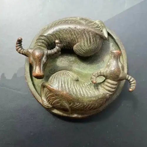 Copper Double Ox Twisted Heaven-Earth Eight-Triangular Ornament Statue Decoration