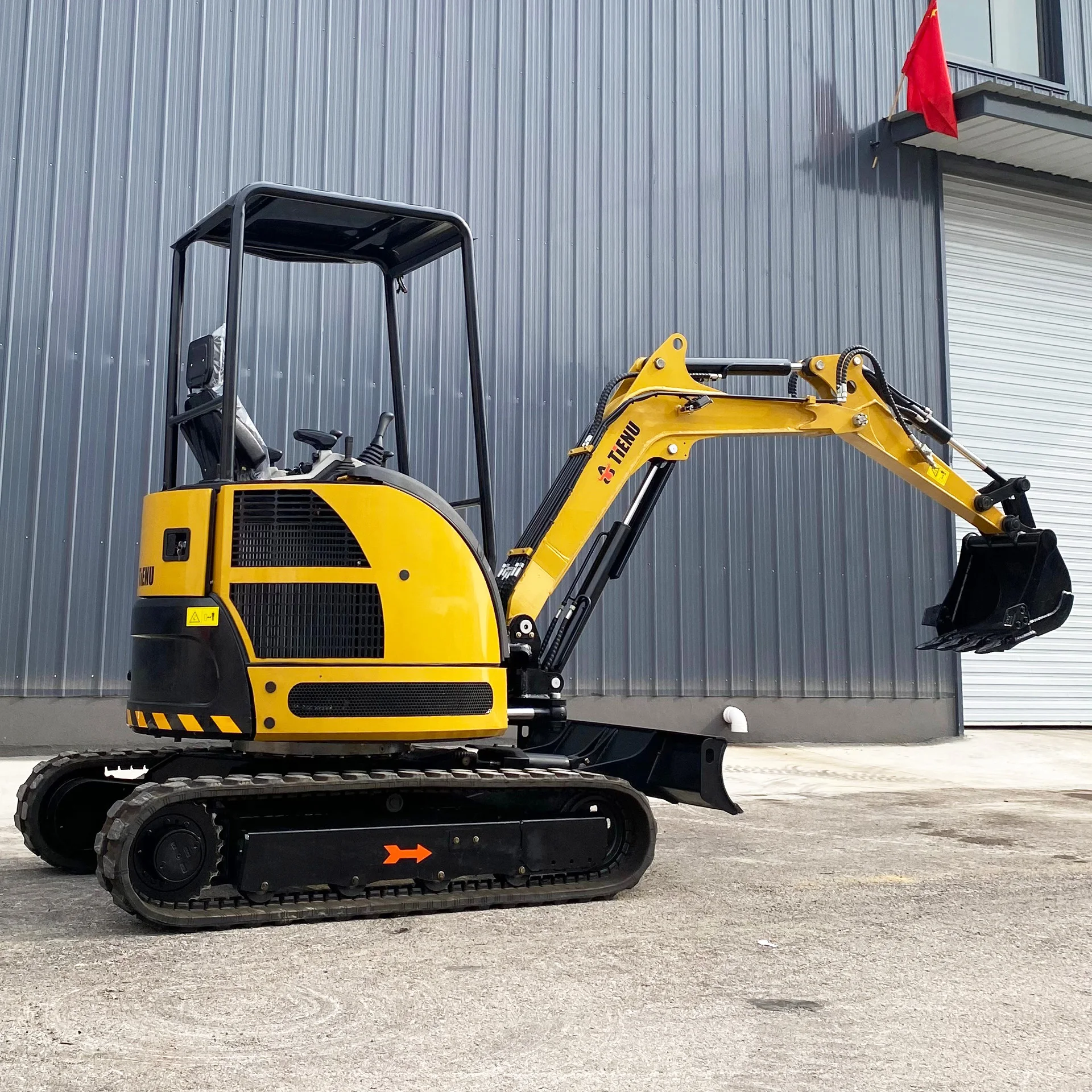 Agricultural household excavator 2 ton 1.8 ton Fast Delivery hydraulic crawler mini excavator customizable