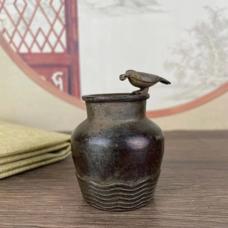 Copper-plated crow drinking water , bird bottle jar ornament, creative home and office desktop decoration