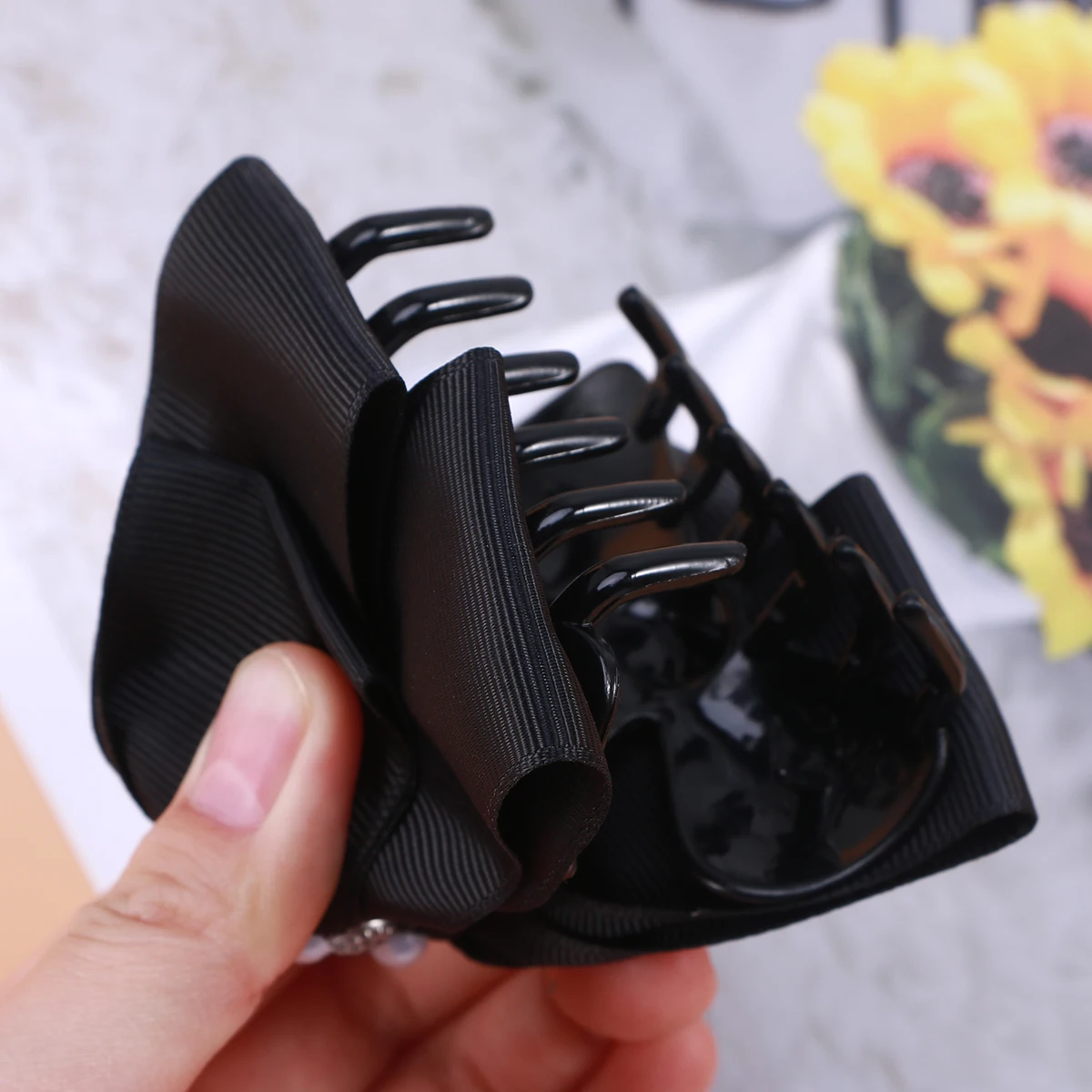 

Big Pearl Claw Hairbands Women Rhinestone Clips Jaw Clip Bowknot Design Easy Parties Ceremonies Daily Elegant Fashion Various