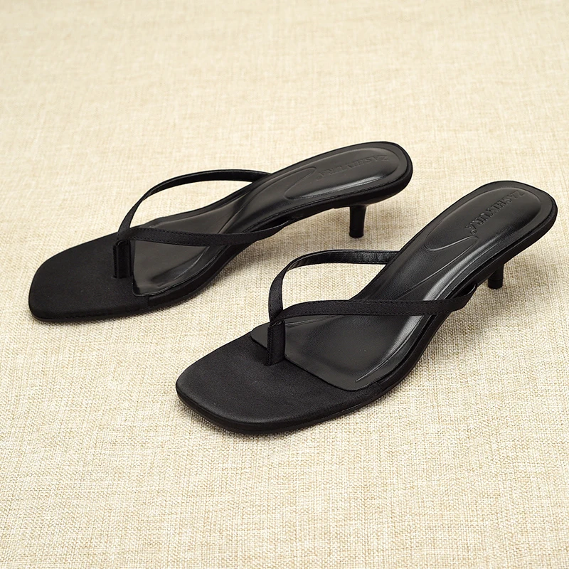 

Лето 202, босоножки-стринги на среднем каблуке с ремешком Bla, женские уличные сабо без шнуровки с квадратной головкой, на тонком каблуке, женские повседневные слипоны на плоской подошве...