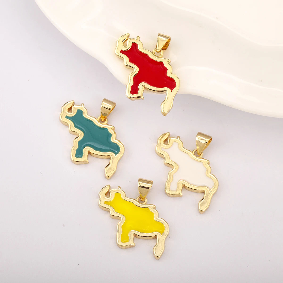 Simple Venezuela National Flag Pendant Exquisite 4 Colors Copper High Quality Necklace Accessories Jewelry Party For Women Gifts