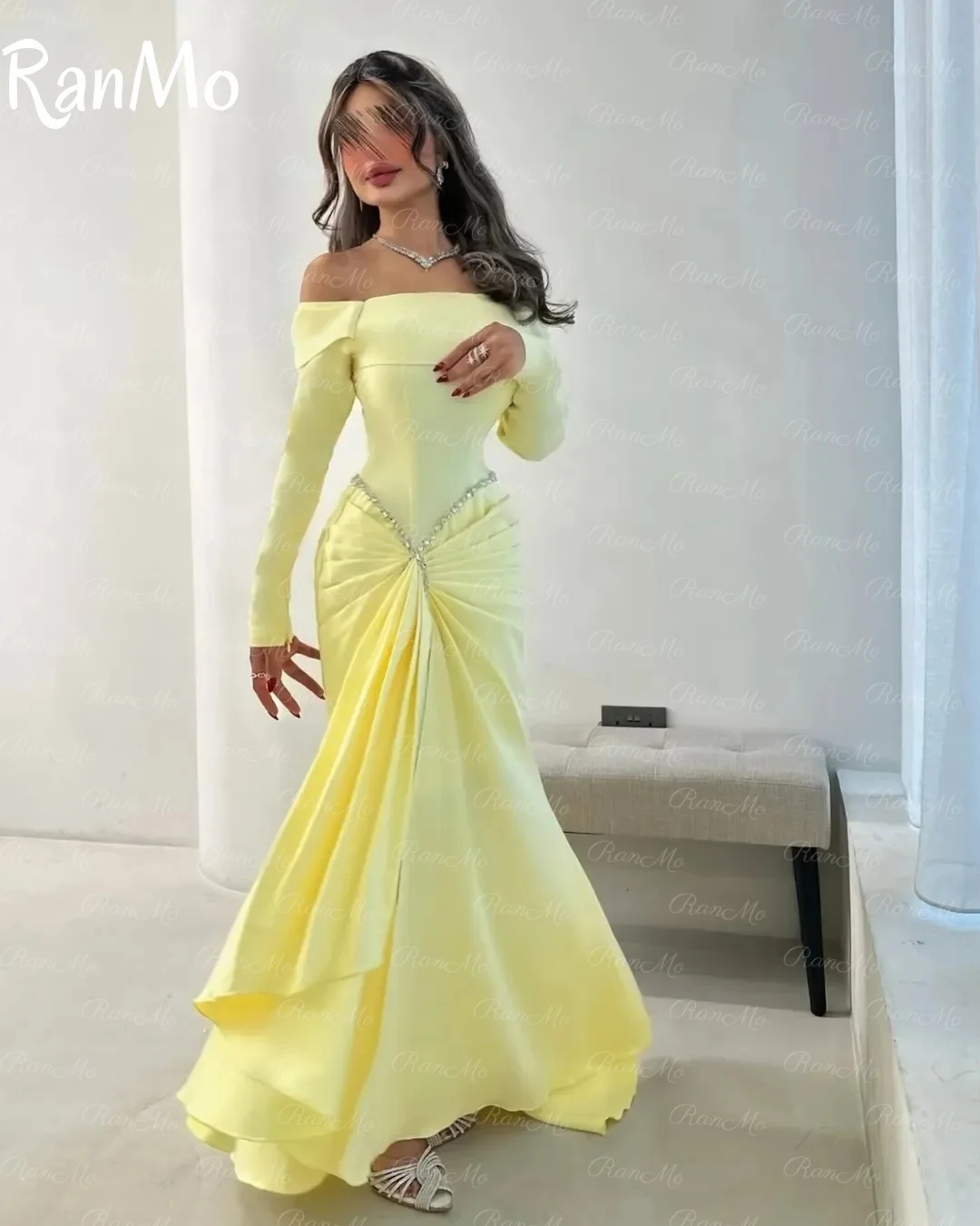 فستان حفلات عربية بأكمام طويلة أصفر مخصص من Ranmo 2025 فستان حورية البحر بدون حمالات كلاسيكي مطرز بدون أكتاف 2025