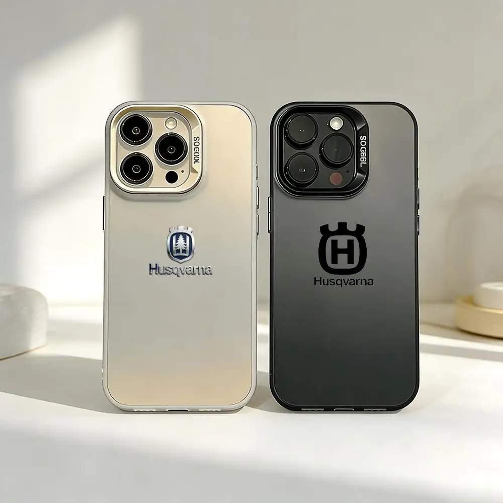 Premium Handyhülle für iPhone 16/15/14/13/12/17 Pro Max Plus, leicht und sturzsicher. H-Husqvarna