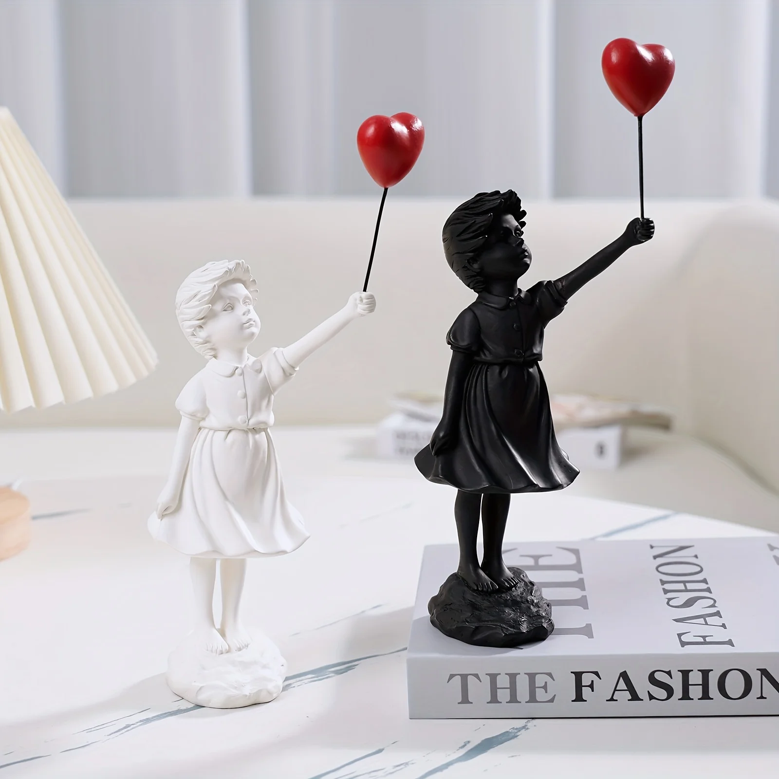 1pc Little Girl Statue With Balloon - Modern Art Sculpture For Home Decor, Resin Figure Sculpture Crafts Ornaments, Living Room