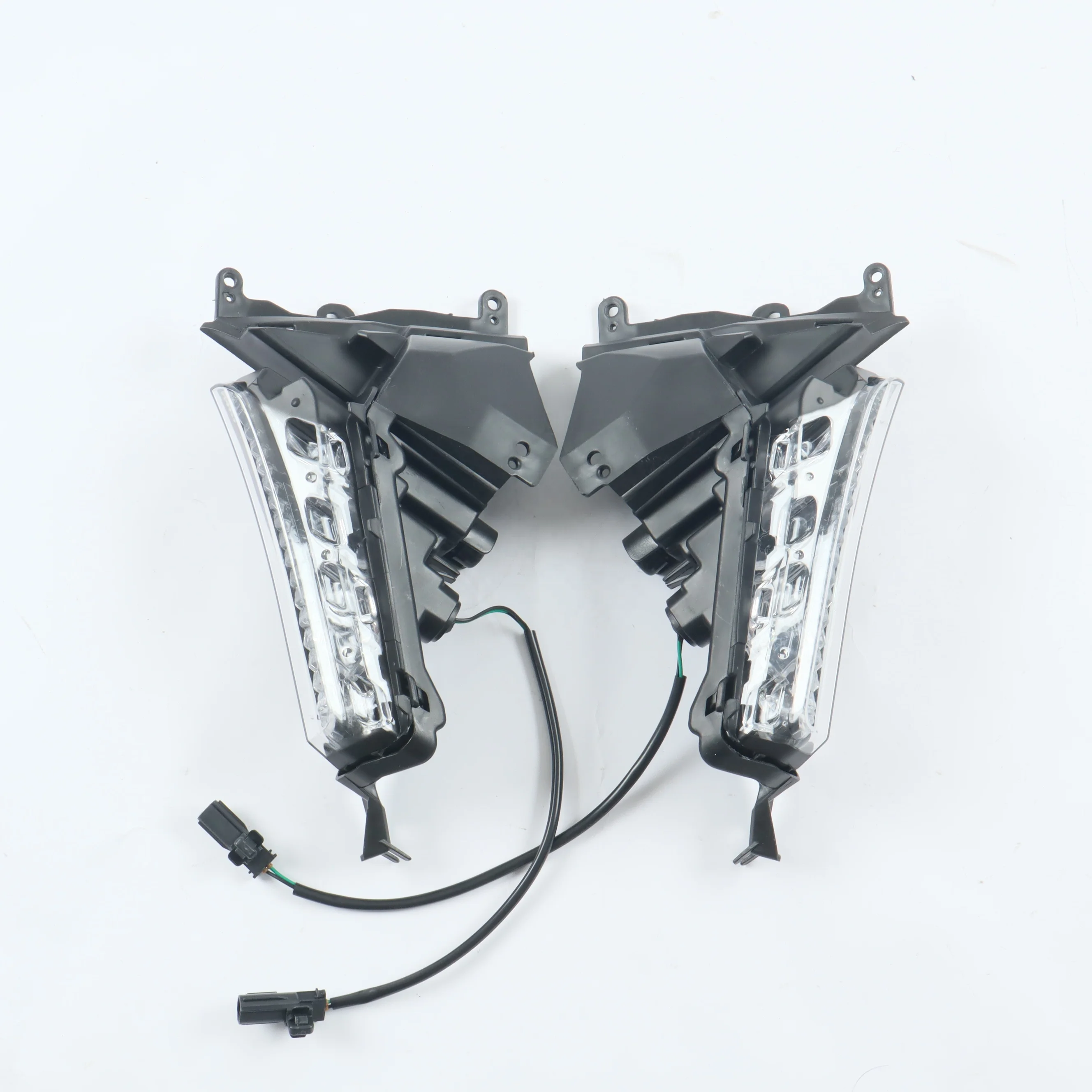 

CFP 560-6 China Factory Motorcycle Parts for YAMAHA T-MAX 560 2020 Turning Light LED Clear Assembly Yellow Light