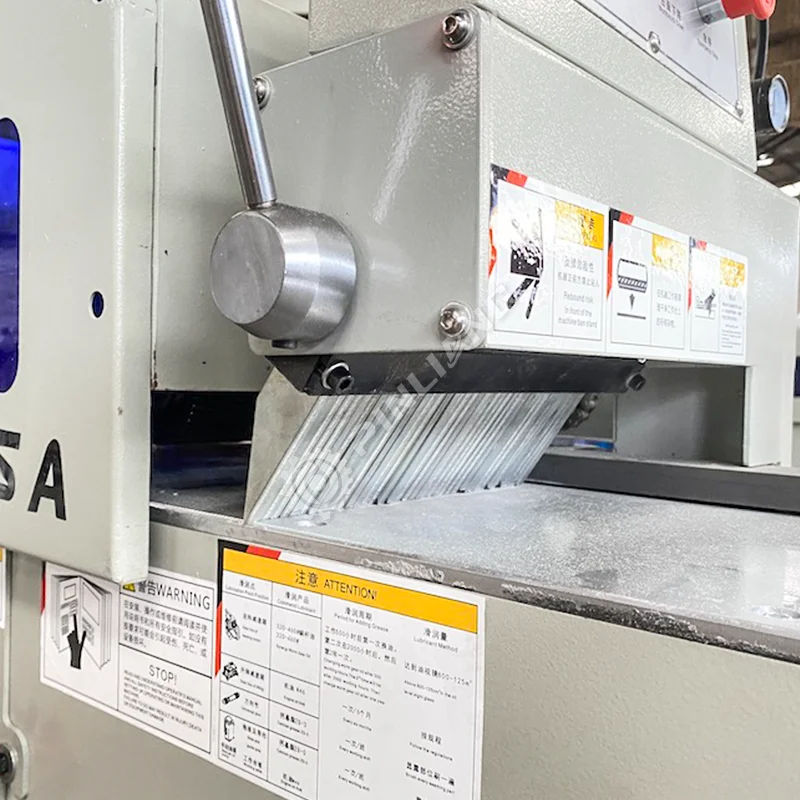 Mesin Gergaji Multi Blade Rip Saw Pinliang MJ1415A Otomatis untuk Pengerjaan Kayu