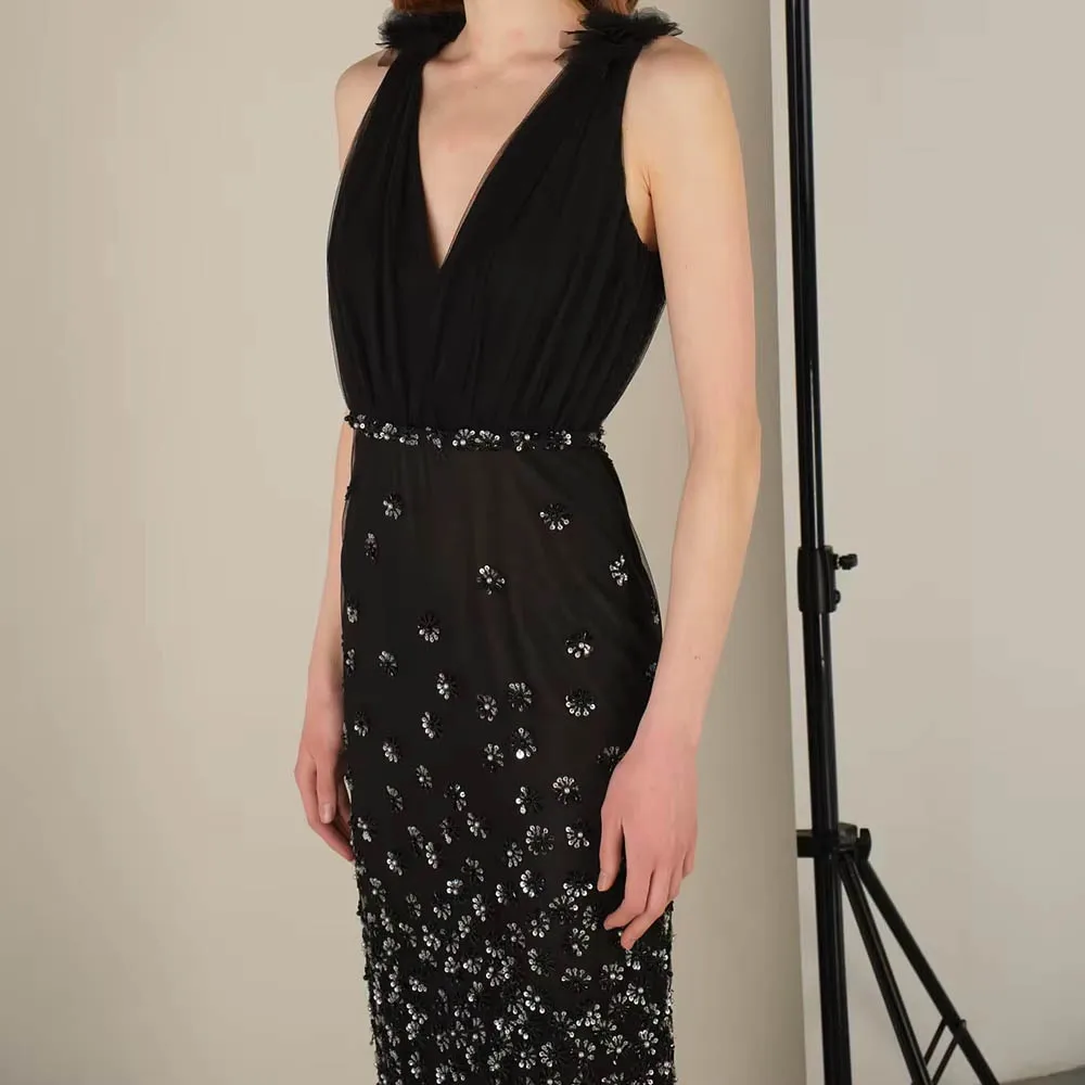 Customized Straight Evening Dresses Floor-length V-neck Sleeveless Prom Gown Fsahion Sequined Backless Exquisite Prom Gowns