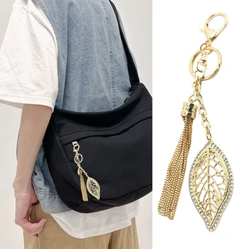 クリエイティブファッション葉の形のキーホルダー金属タッセルチェーン女性ラインストーンリーフペンダントキーチェーンバッグぶら下げ飾り