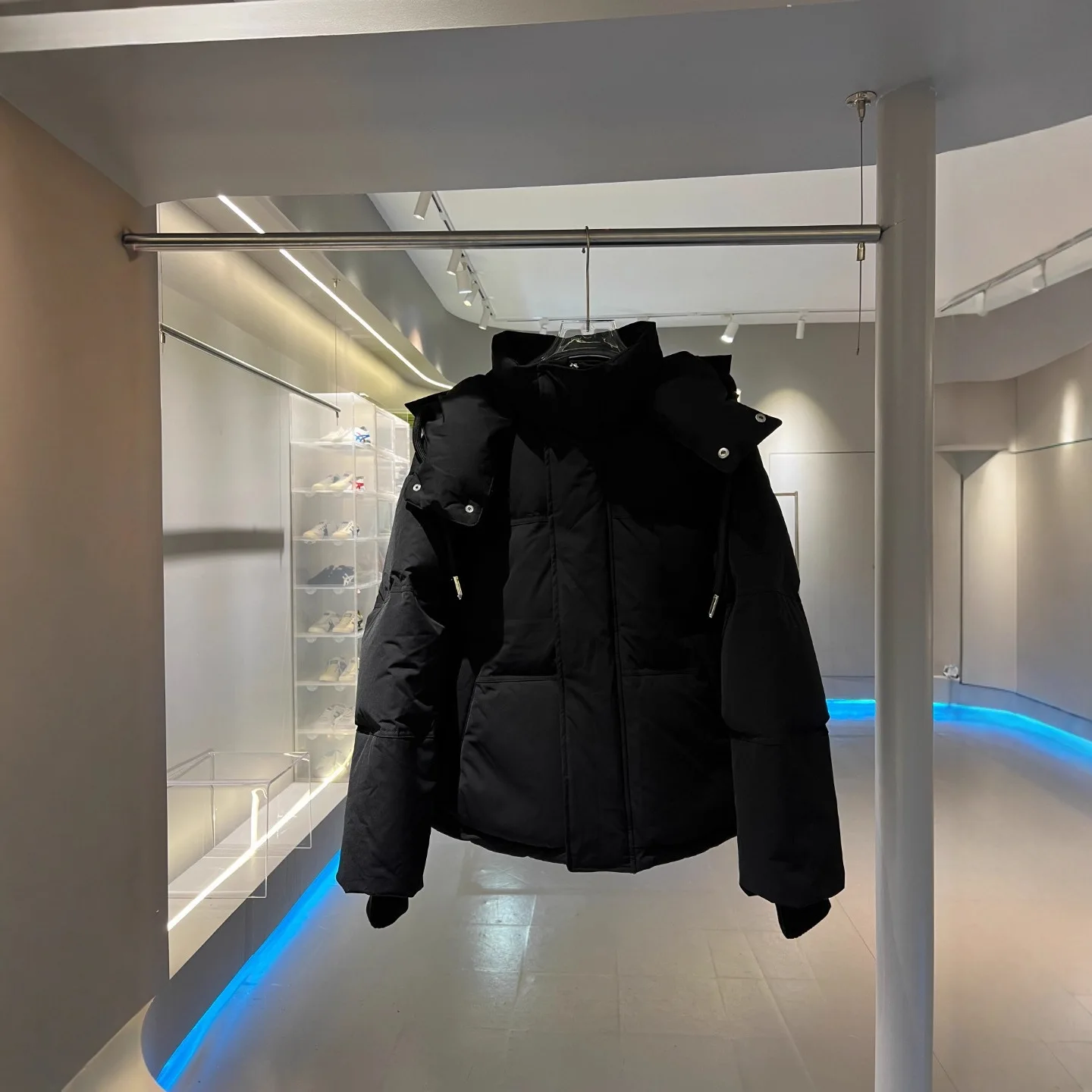 PuTian الإصدار العالي الأصلي 1:1 FW22 AMI القلب الشخصي كم شارة قصيرة بيضاء بطة أسفل سترة المرأة نمط غير رسمي