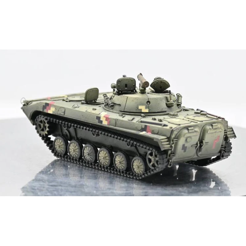 1:72 Scale Plastic Ukrainian BMP2 Tank Model 72304 Militarized Combat Track Type Classics Adult Gifts Souvenir Static Display