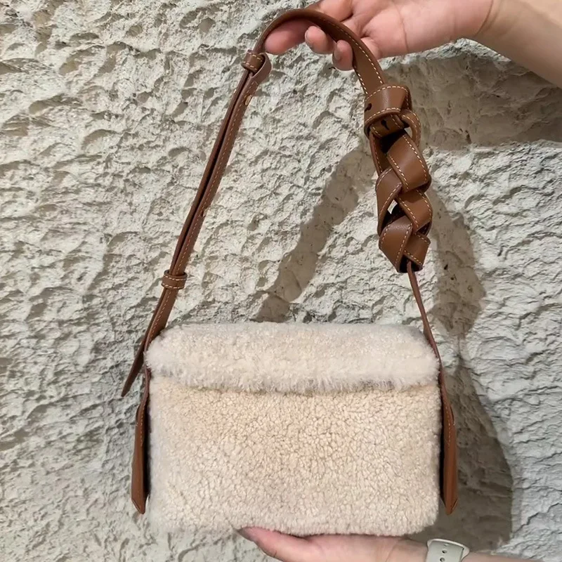 

Fashion Lamb Fur Velvet Women's Handbag Retro High-end Crossbody Bag Lambswool Casual Shoulder Bag For Autumn Winter Box Bag