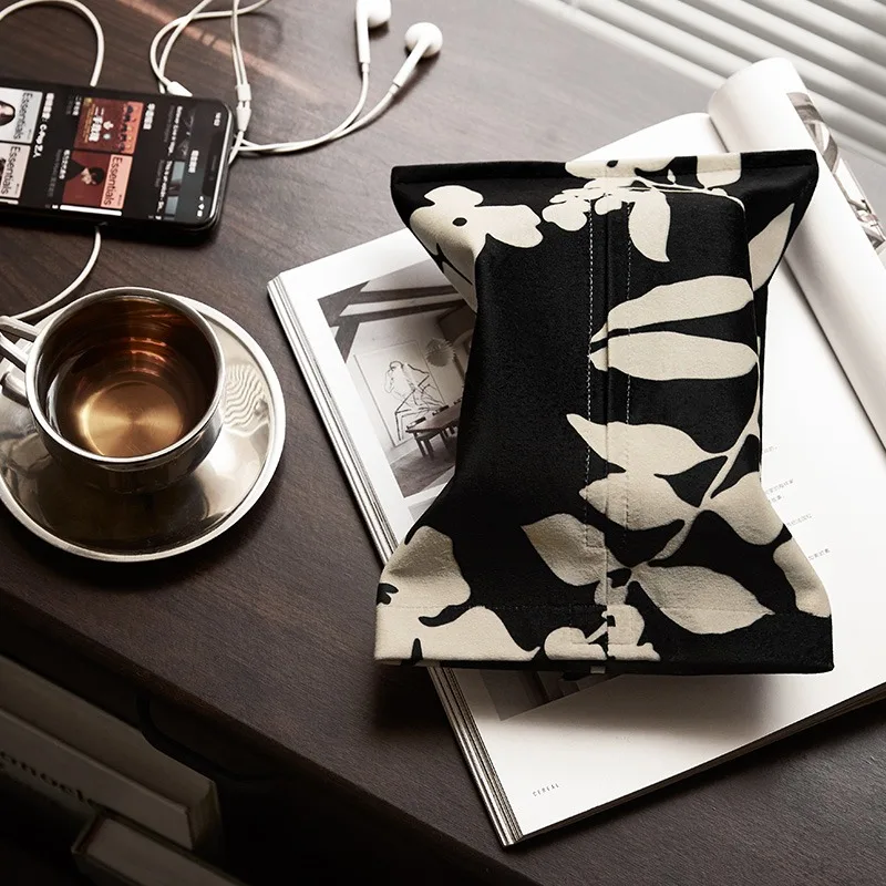 Tissue Storage Box with Tassel, Table Napkin Dispenser, Modern Home Decoration, French Organization, Black and White, New