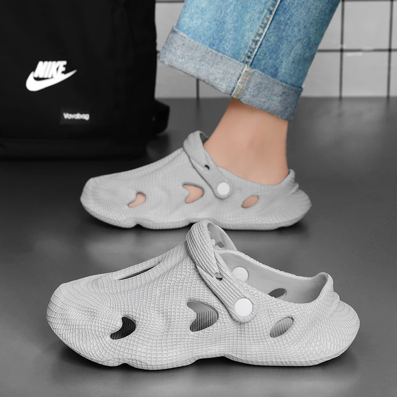 

evaStepping on Clouds Sensation Hole Shoes Five Colors Couple Style36-45 2025Summer Breathable Season Comfortable Sneaker