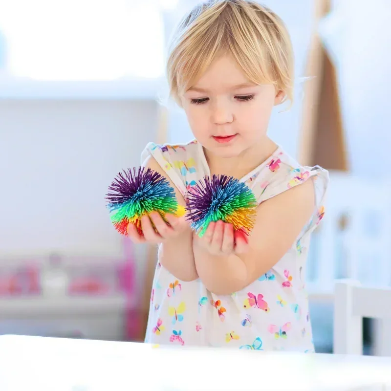 Bola de alambre de goma colorida para niños, juguete elástico antiestrés, juguetes novedosos para niños, 6/9cm