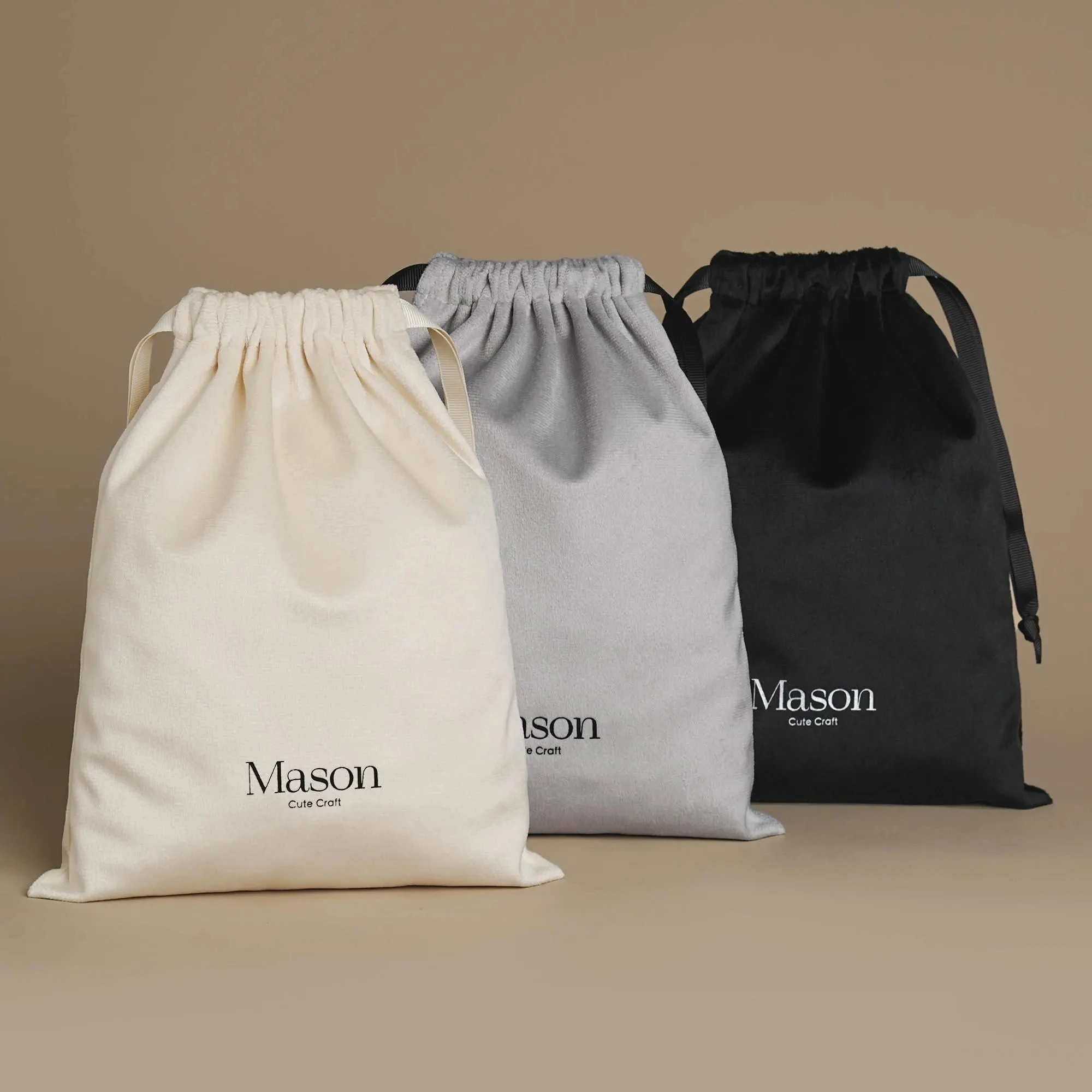 

Customizable Logo Size Velvet Drawstring Bags for Cosmetic Handbag Clothes Dust Protection Bag
