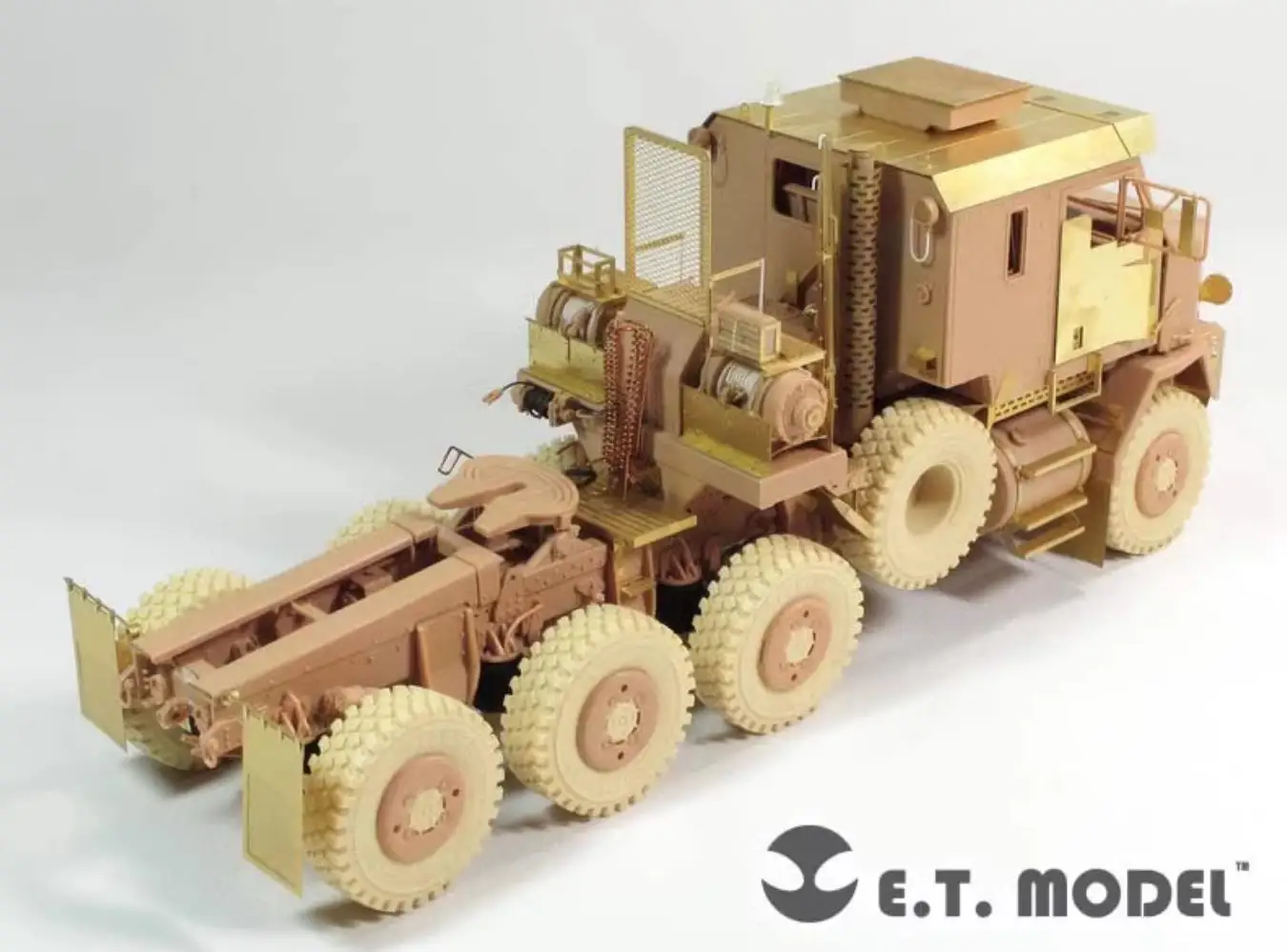 ET Model 1/35 E35-131 Modern U.S. M1070 Truck Tractor For HOBBYBOSS 85502