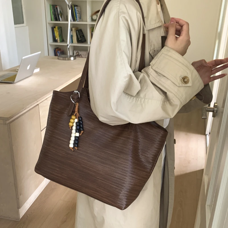 

Стильная элегантная женская кожаная сумка через плечо Роскошная сумка через плечо Классическая дизайнерская сумка-тоут Модная повседневная сумка