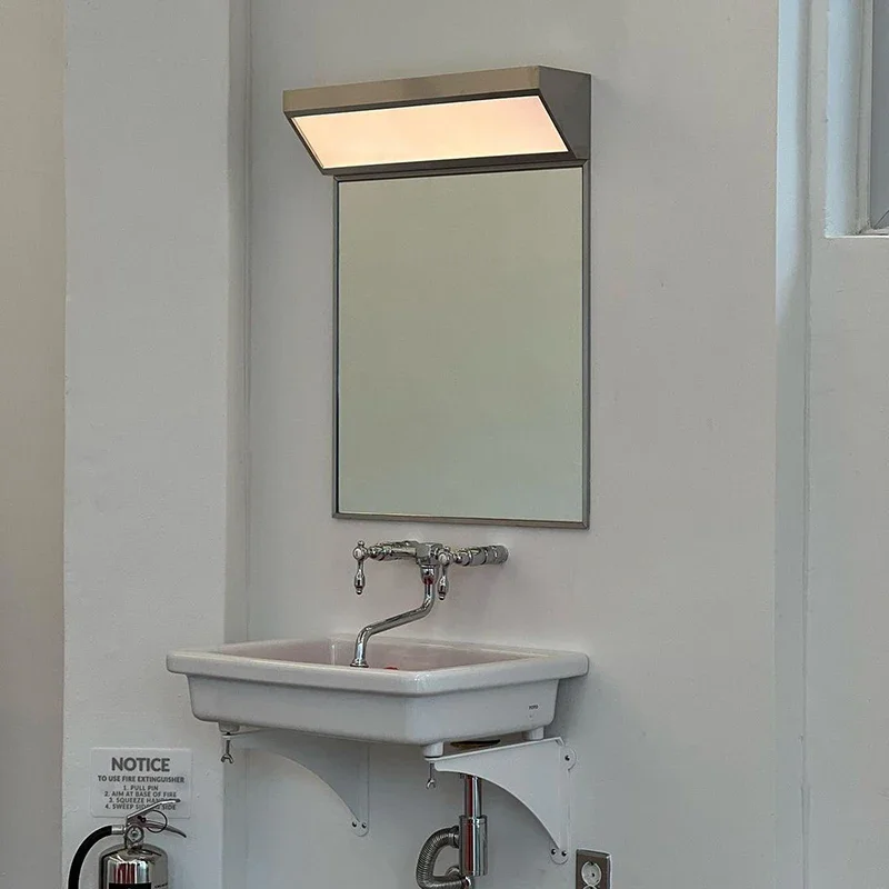 Specchio estetico per ragazze bagno appeso arte compatta luce Funky cosmetici specchio da parete Smart Modern Espelhos decorazioni per la casa