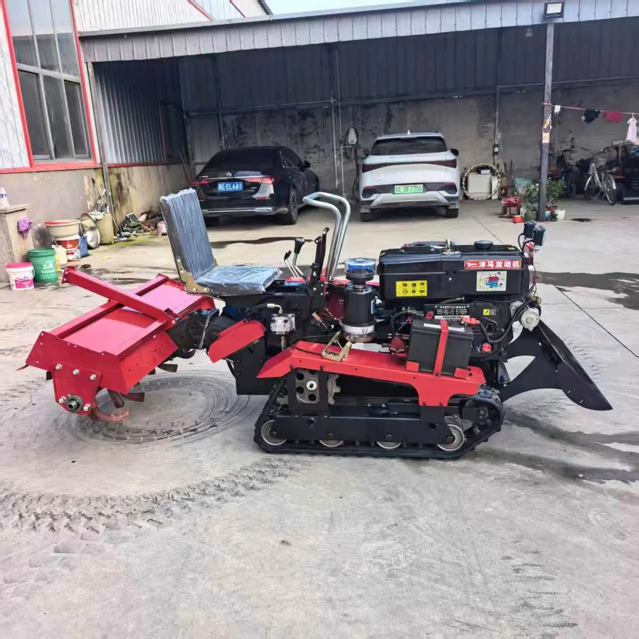 Crawler Tractor 25HP Mini Multi-Purpose Farm Tractor With Rotary Tiller Plow Weeder Ditcher