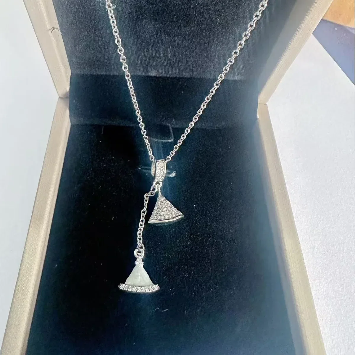 

A necklace for women in an ins style, personalized and fashionable electroplated dress with collarbone chain