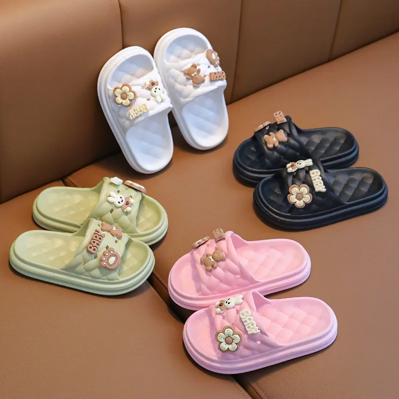 Zapatillas de verano para niños y niñas, pantuflas suaves de oso de dibujos animados, conejo, transpirables, antideslizantes, para la playa