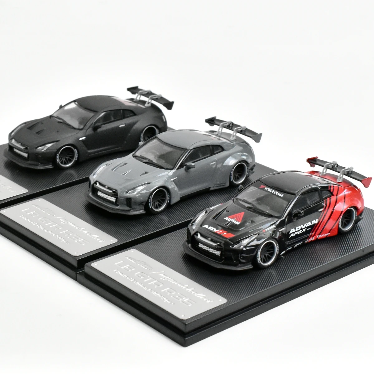 MC Model Collect 1:64 GTR R35 Diecast Model Car