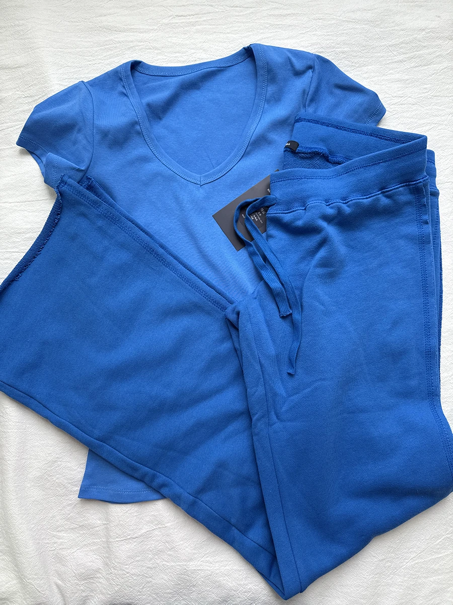 

Электрический синий комплект из футболки и брюк для женщин: повседневный базовый комплект в стиле Y2K с круглым вырезом, коротким рукавом и прямыми спортивными штанами, милый комплект из 2 предметов в стиле преппи