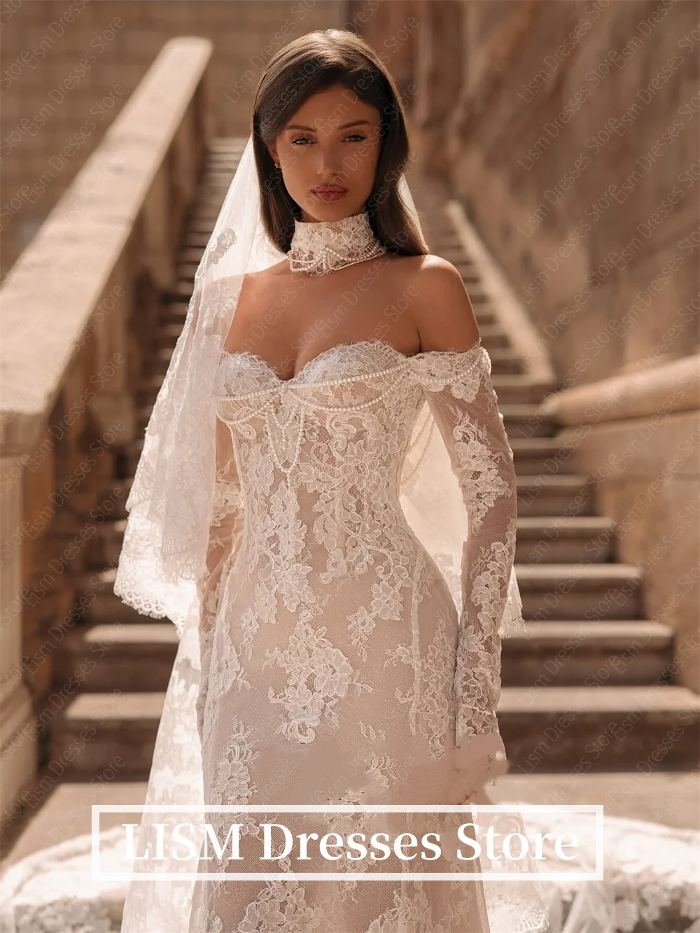 فساتين زفاف LISM فاخرة من الدانتيل مع لؤلؤ بدون حمالات قبالة الكتف وأكمام طويلة فستان زفاف مخصص لحفلات الزفاف