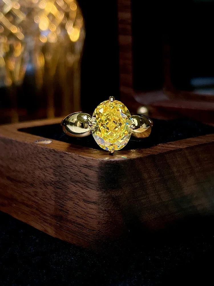 Desire Fashionable Egg Shaped Yellow Diamond 925 Silver Ring Inlaid with High Carbon Diamond, Niche Design, Versatile Accessory