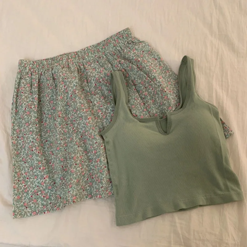 Gilet da notte con elastico in vita floreale con reggiseno imbottito sul petto, pantaloni da casa, set di indumenti da notte da donna, super valore