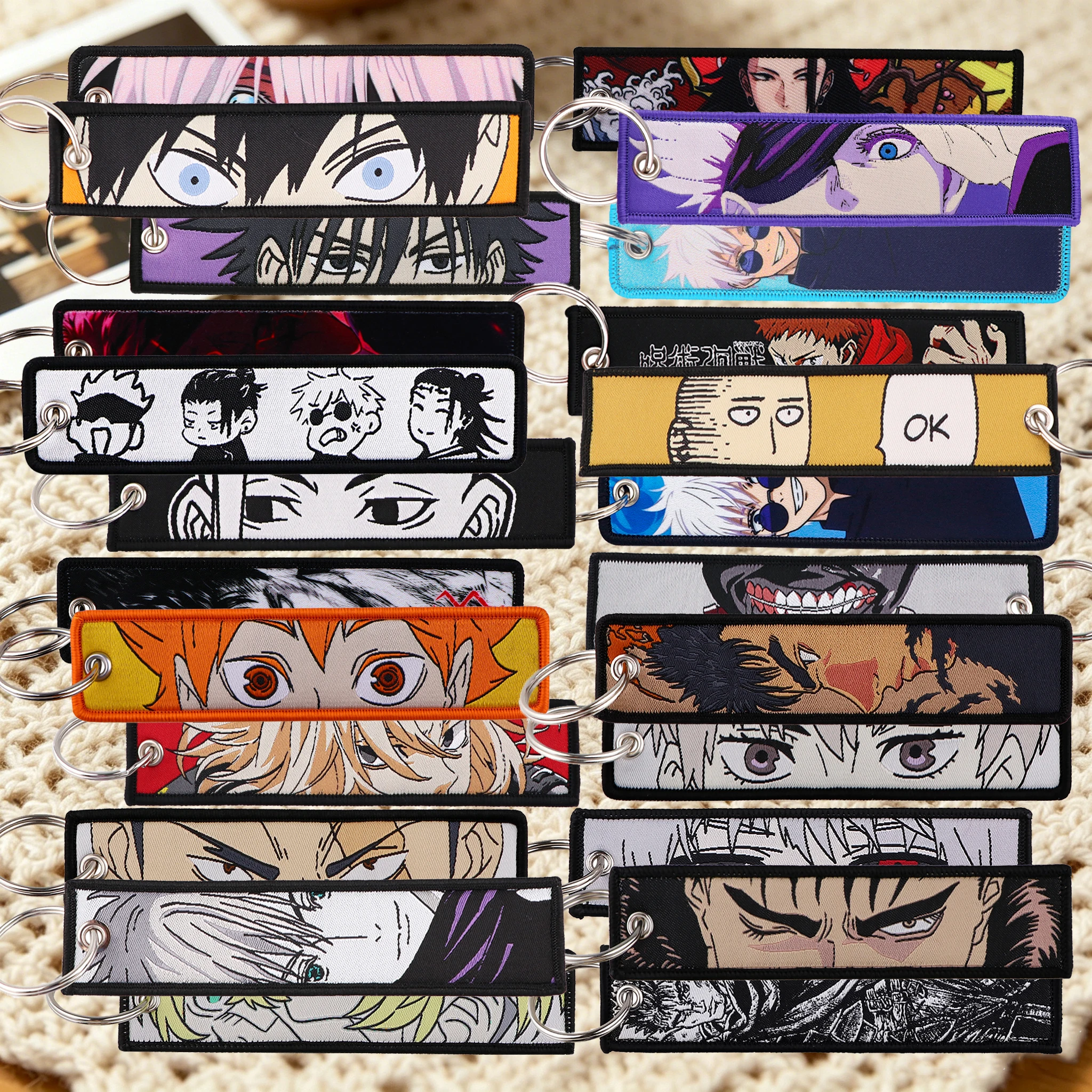 Anime Coole Figuren Bestickte Auto-Schlüsselanhänger für Männer Schlüsselring Manga Schlüsselanhänger Frauen Männer Mode-Accessoires Schmuck Spielzeug Geschenk 1 Stück