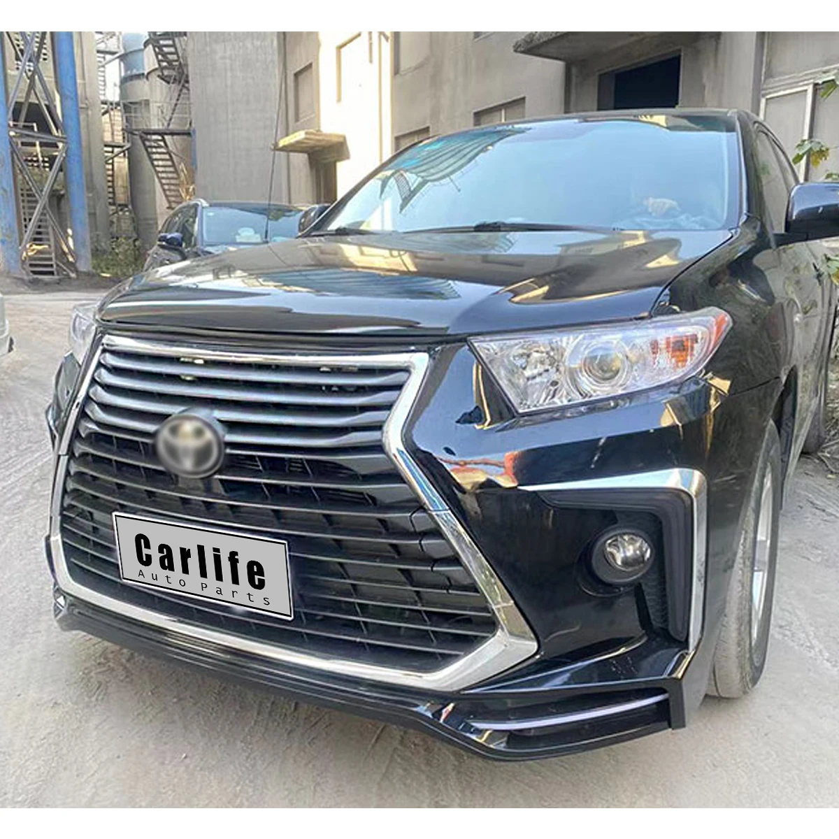 

The latest bumper body kit for Toyota Highlander 2012-2014 Alteration to Lexus style.