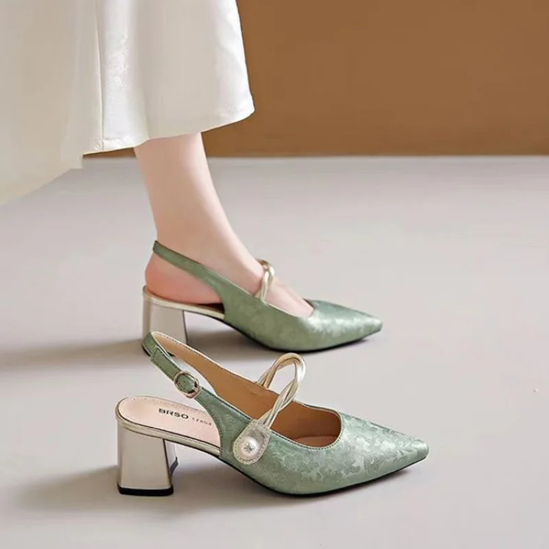 Elegante Damen-Slingback-Pumps im chinesischen Stil mit Perlenverzierung, spitzer Zehenpartie und klobigem Blockabsatz – perfekt für Sommer, Freizeit und Partys – Detail 2